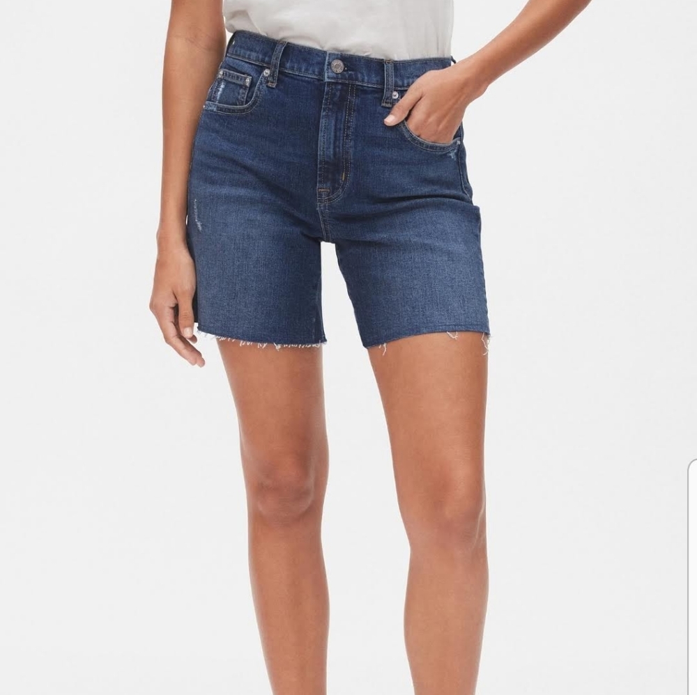 Gap mid rise 5" shorts